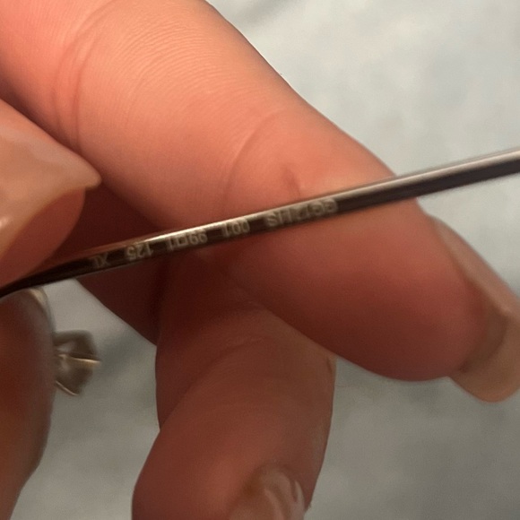 Gucci Oversized Sunglasses - Picture 3 of 6